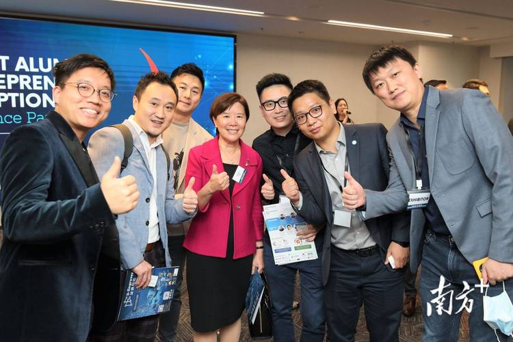 开云体育官网:AG真人荷官揭秘,现场游戏背后的故事