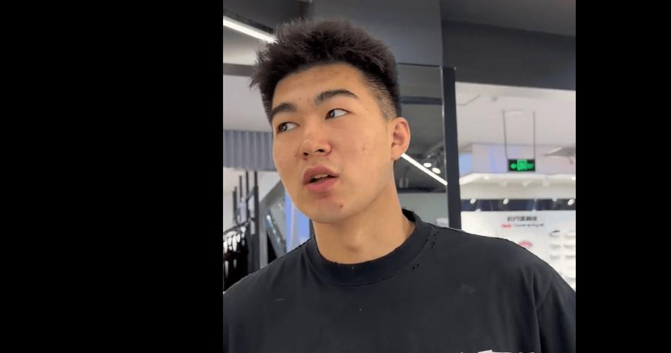 青岛狂飙三分后劲不足：在开云体育解析球队打法过分依赖外线手感，如何寻找更多内线或中距离突破口